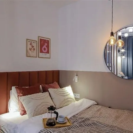Apartment Designer With Bedroom Near Old Town Dubois *