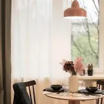Dubois Cozy Near Arkadia Warsaw